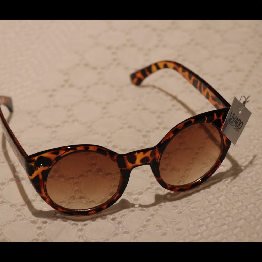 Tortoise cat eye sunglasses